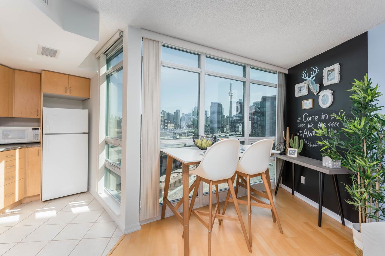 Cityscape Condo In Fort York Toronto Dış mekan fotoğraf