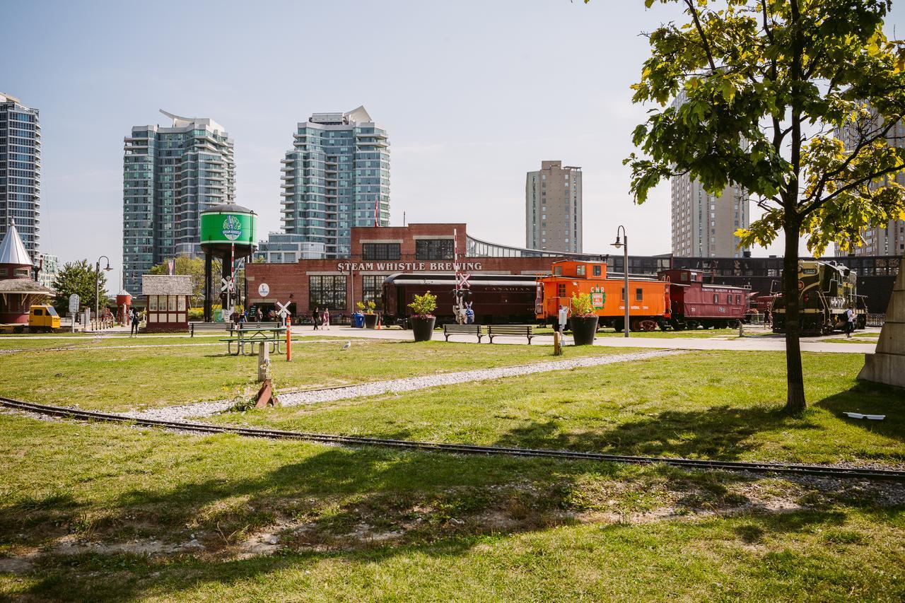 Cityscape Condo In Fort York Toronto Dış mekan fotoğraf