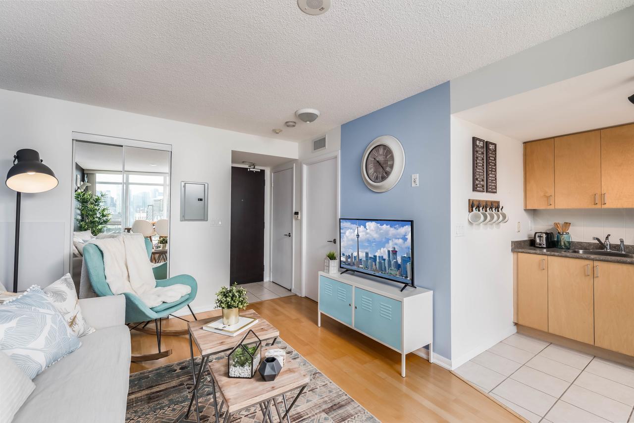 Cityscape Condo In Fort York Toronto Dış mekan fotoğraf